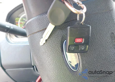 2007 Ford F-150 Lariat/Stx/Xl/Xlt z USA, uszkodzony, nr VIN 1FTPX12V57NA61561